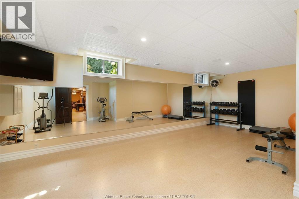 Photo 33 of 1020 Road 6 East, Kingsville ON