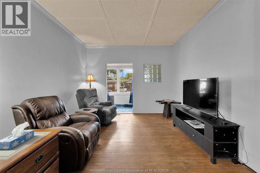 Photo 15 of 497 Mckay Avenue, Windsor ON