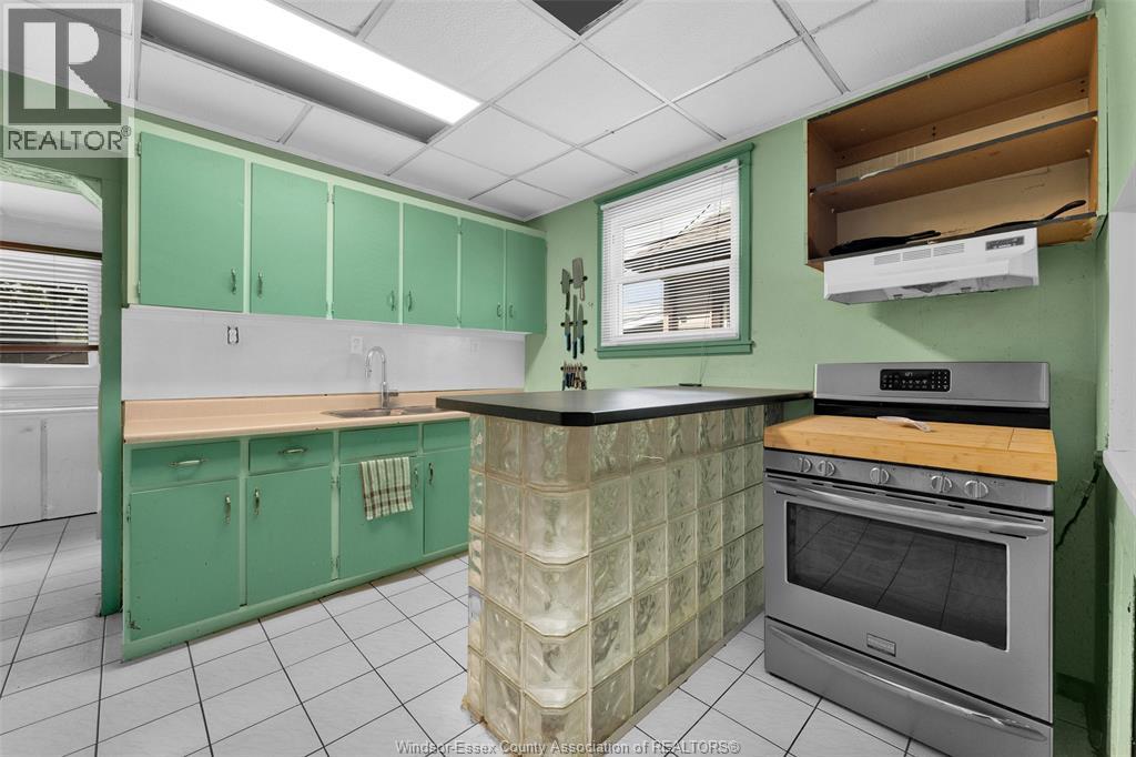 Photo 18 of 497 Mckay Avenue, Windsor ON