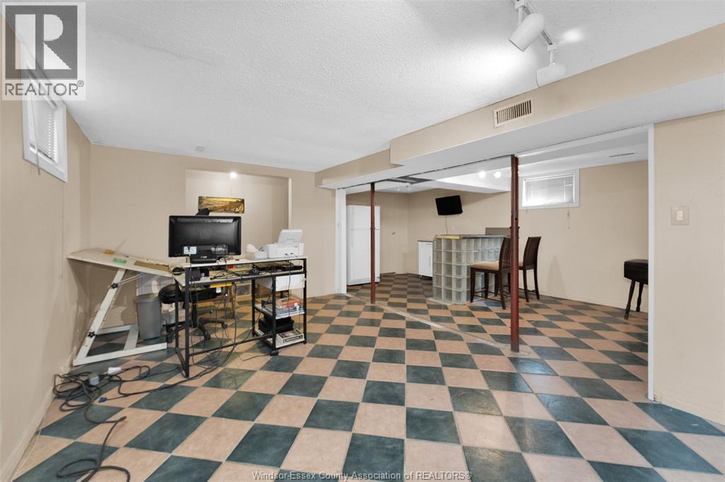 Photo 29 of 497 Mckay Avenue, Windsor ON