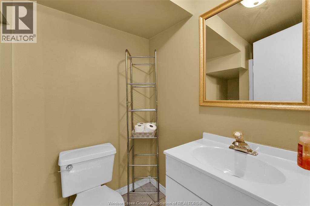 Photo 32 of 497 Mckay Avenue, Windsor ON