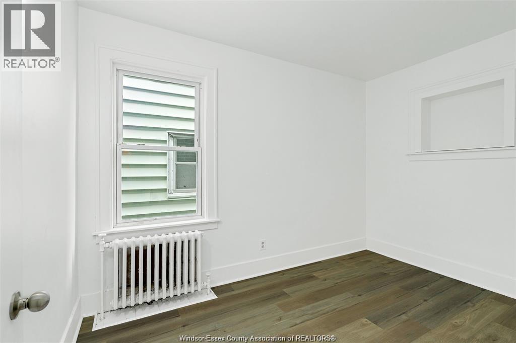 Photo 10 of 1094 Lincoln Road, Windsor ON