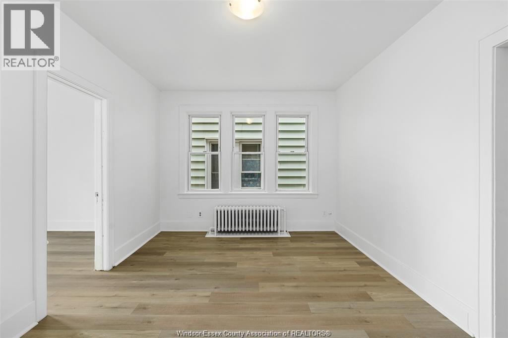 Photo 16 of 1094 Lincoln Road, Windsor ON