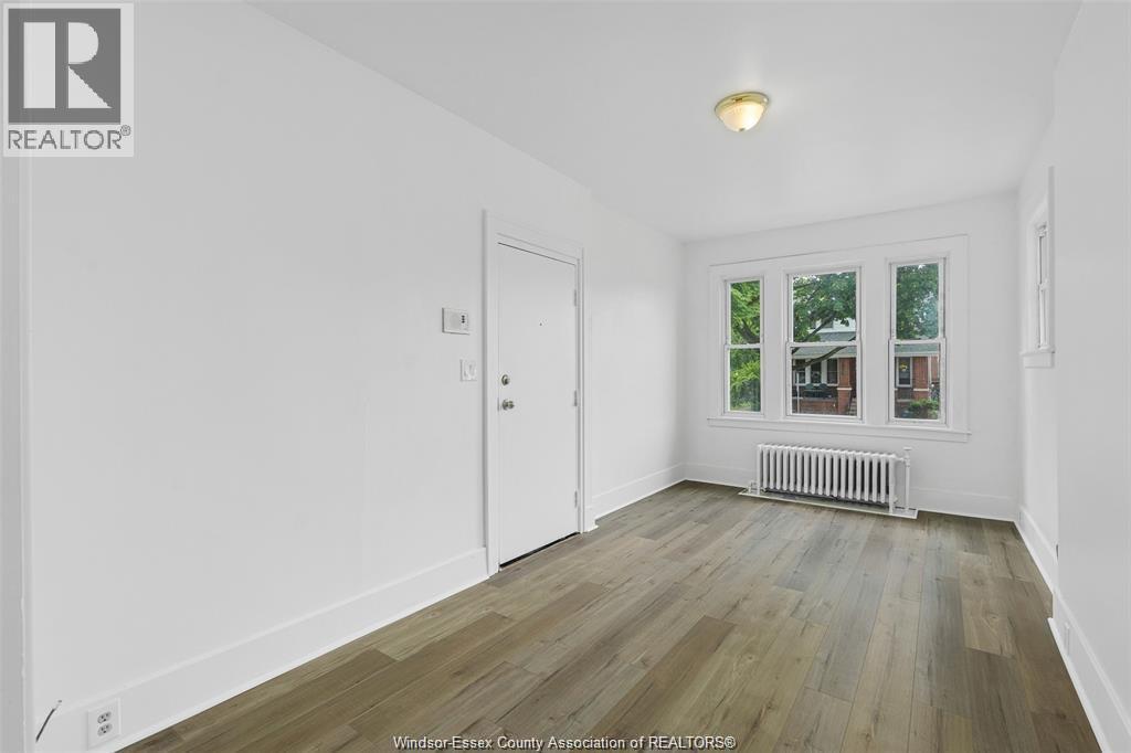 Photo 18 of 1094 Lincoln Road, Windsor ON