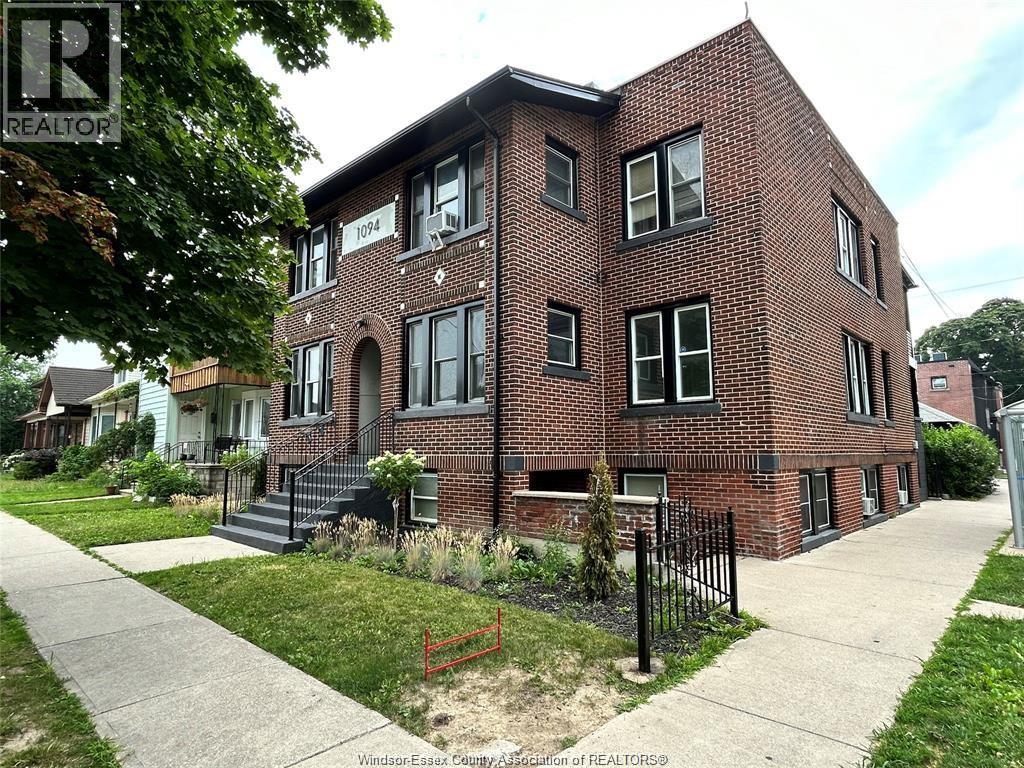 Photo 2 of 1094 Lincoln Road, Windsor ON