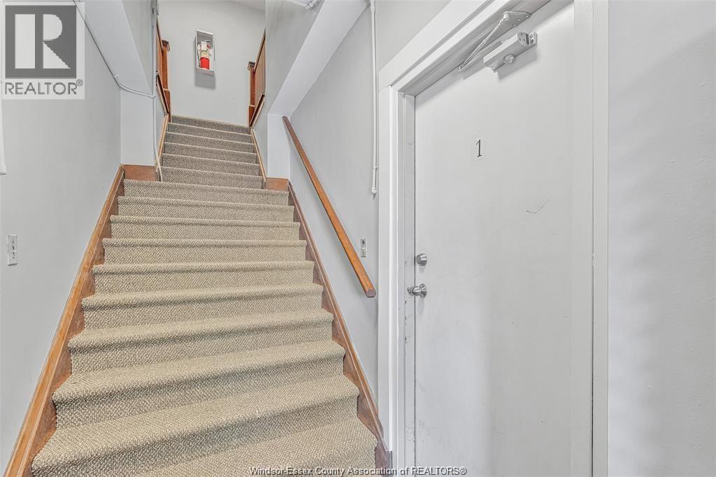 Photo 22 of 1094 Lincoln Road, Windsor ON