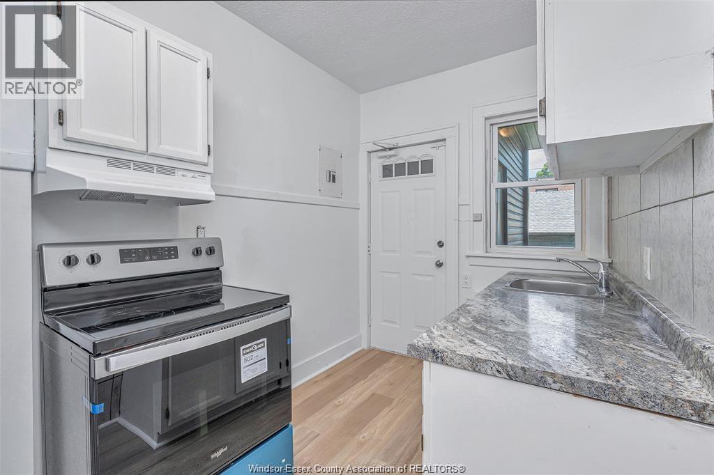 Photo 26 of 1094 Lincoln Road, Windsor ON