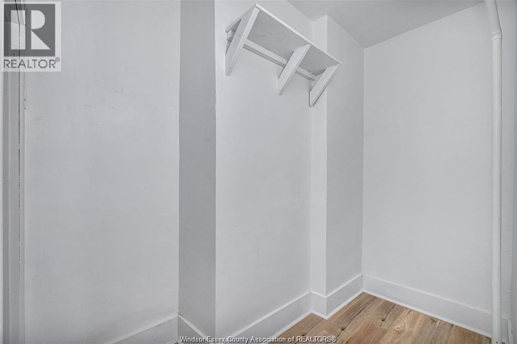 Photo 28 of 1094 Lincoln Road, Windsor ON