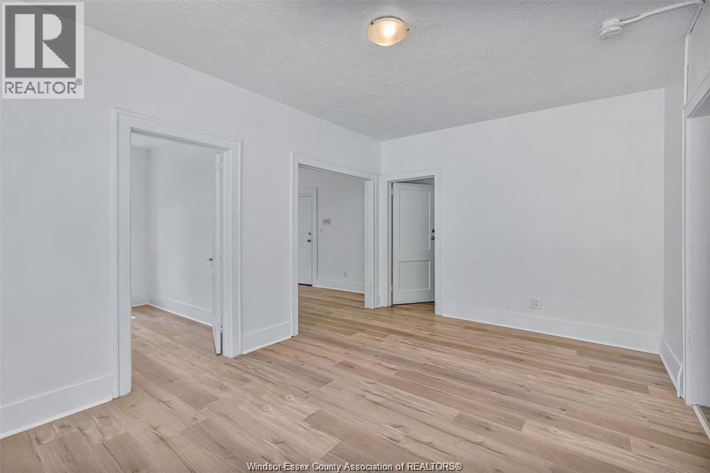 Photo 30 of 1094 Lincoln Road, Windsor ON
