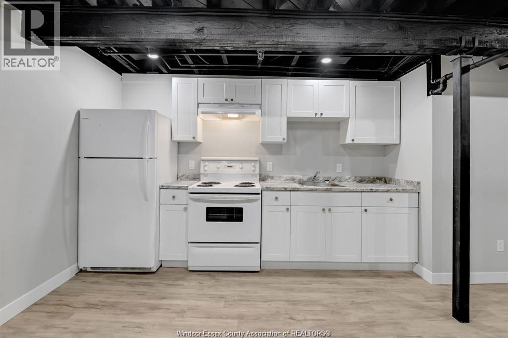 Photo 38 of 1094 Lincoln Road, Windsor ON