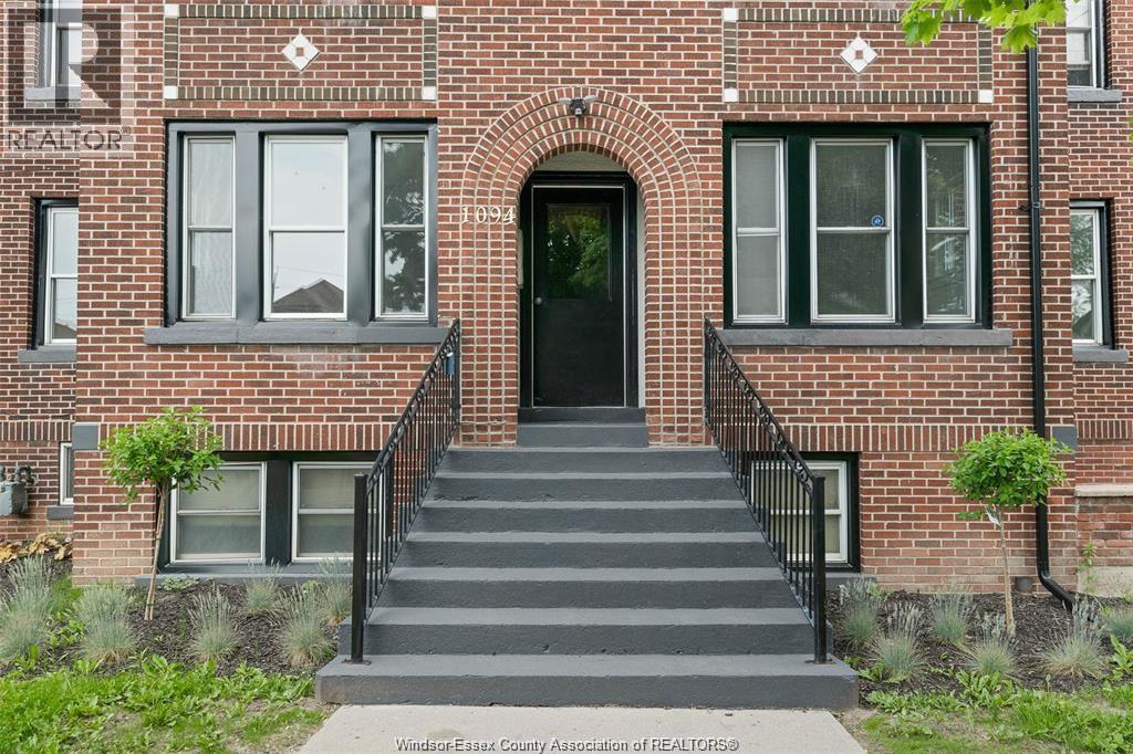 Photo 4 of 1094 Lincoln Road, Windsor ON