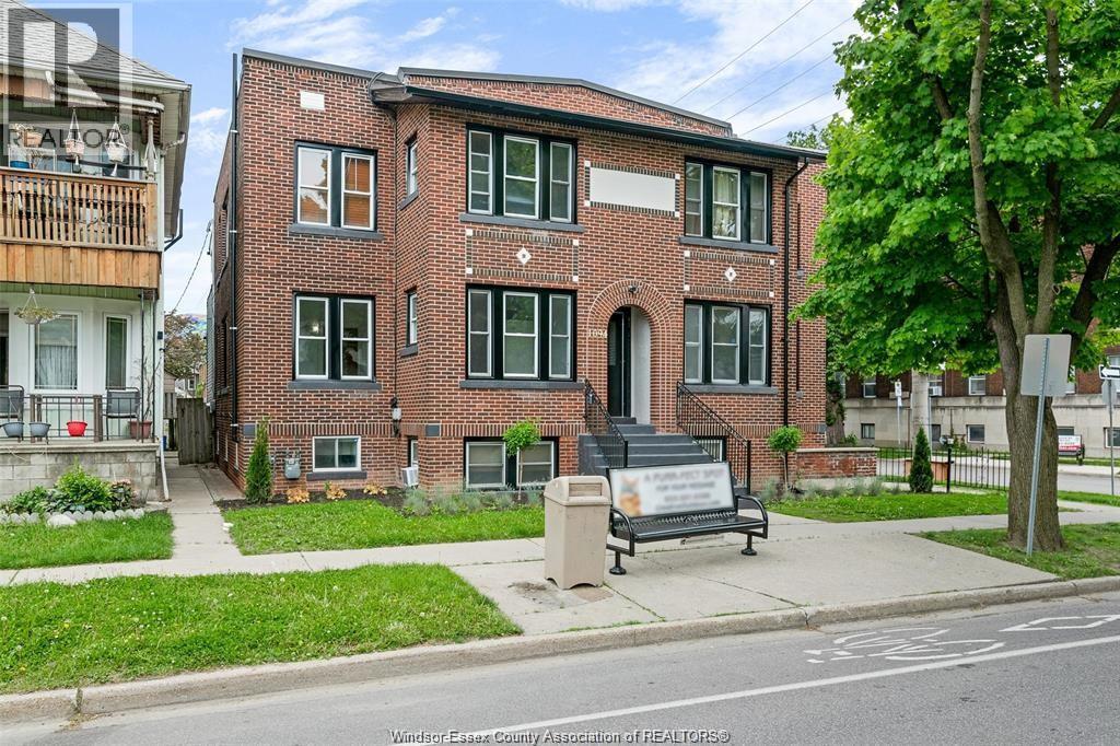 Photo 43 of 1094 Lincoln Road, Windsor ON