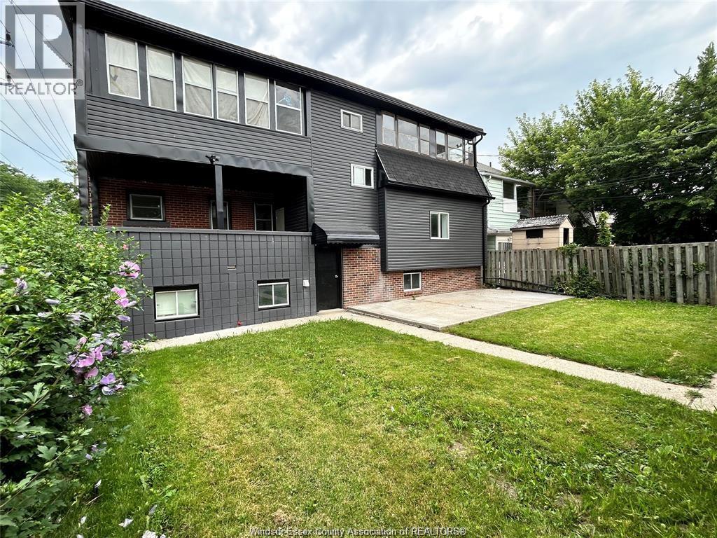 Photo 5 of 1094 Lincoln Road, Windsor ON
