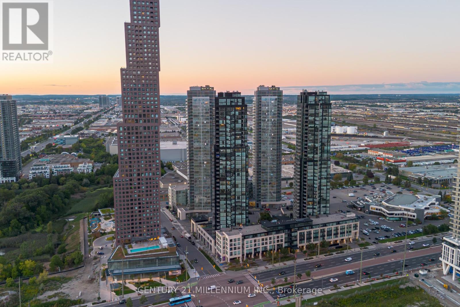 Photo 1 of 1704 2910 Highway 7 Road, Vaughan ON