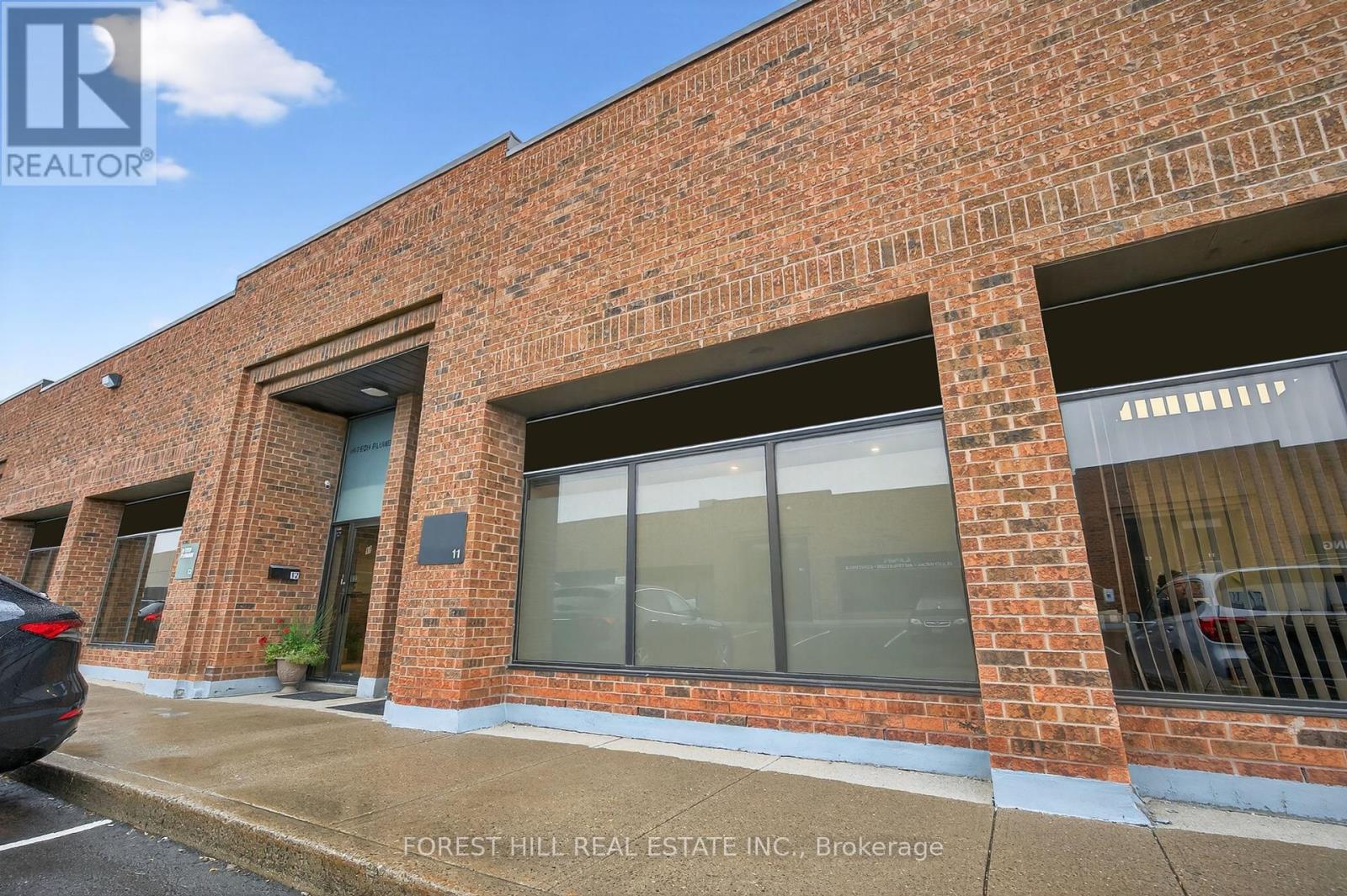 Photo 1 of 11 241 Edgeley Boulevard, Vaughan ON