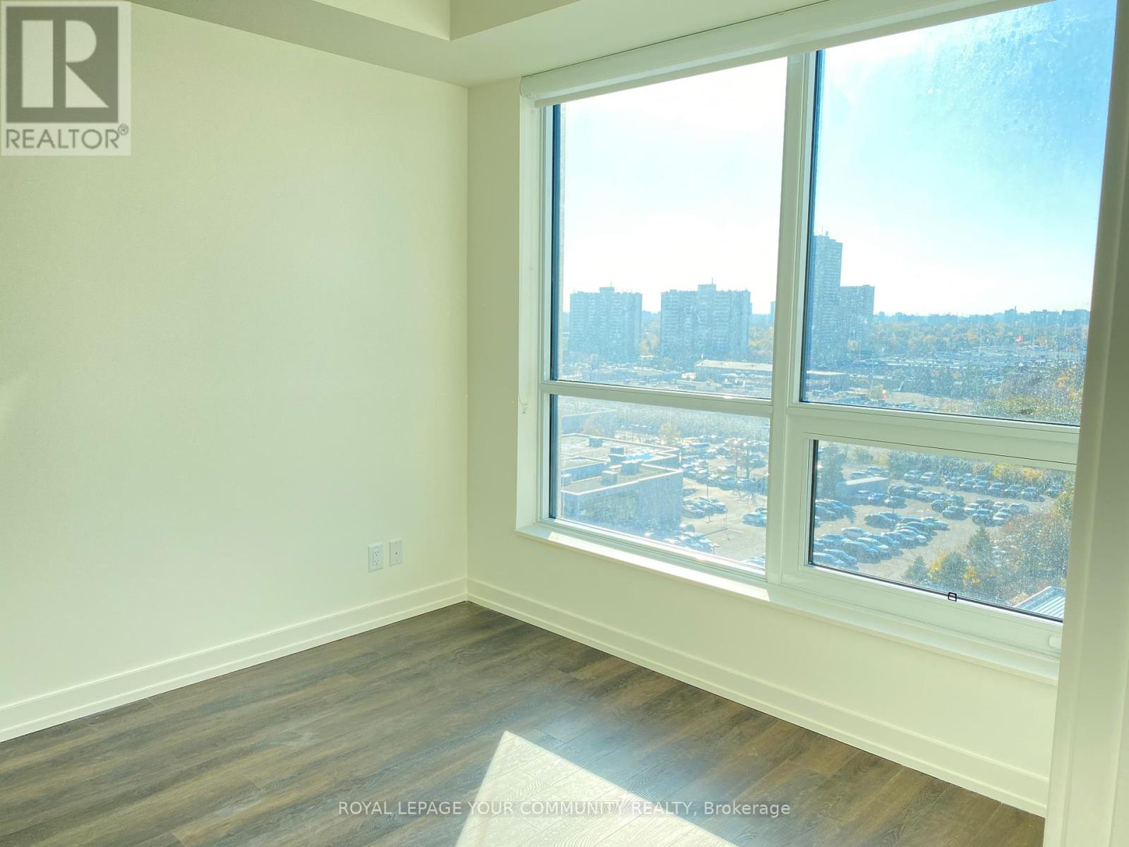 Photo 11 of 1015 1 Grandview Avenue, Markham ON