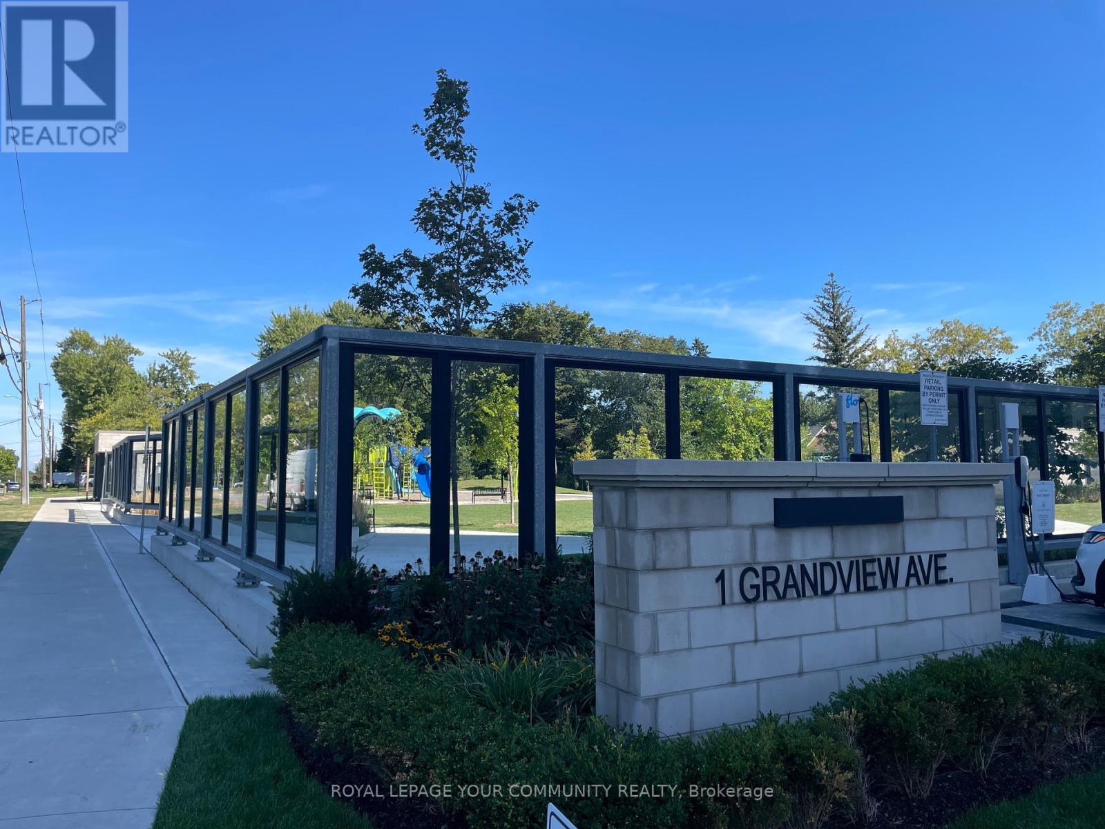 Photo 2 of 1015 1 Grandview Avenue, Markham ON