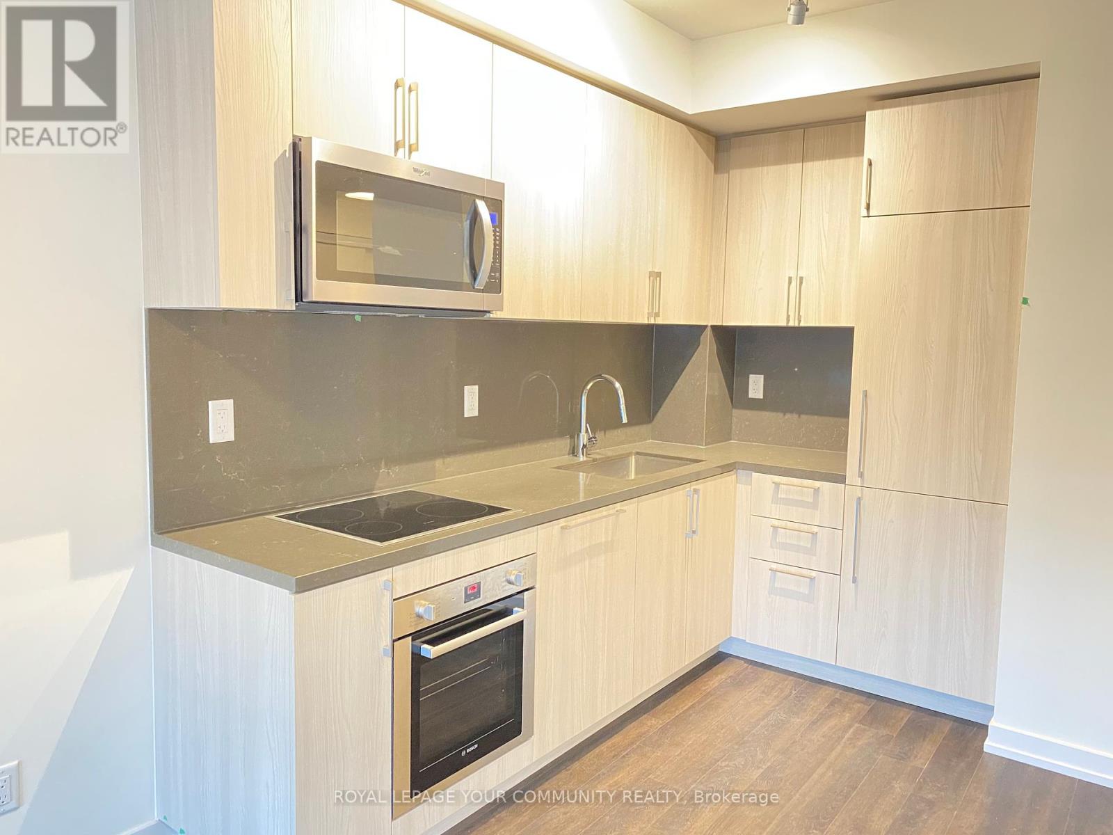 Photo 5 of 1015 1 Grandview Avenue, Markham ON
