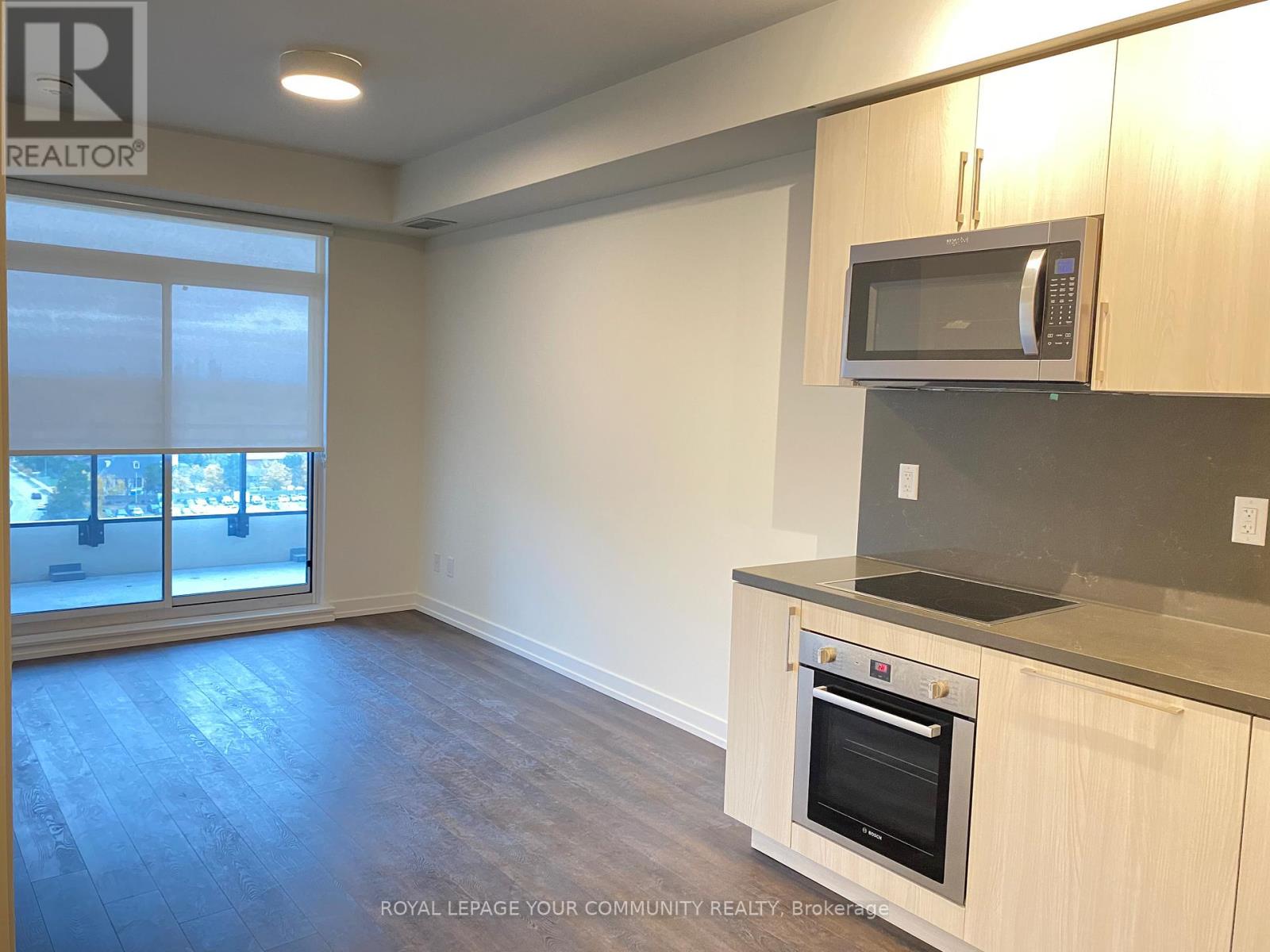 Photo 8 of 1015 1 Grandview Avenue, Markham ON