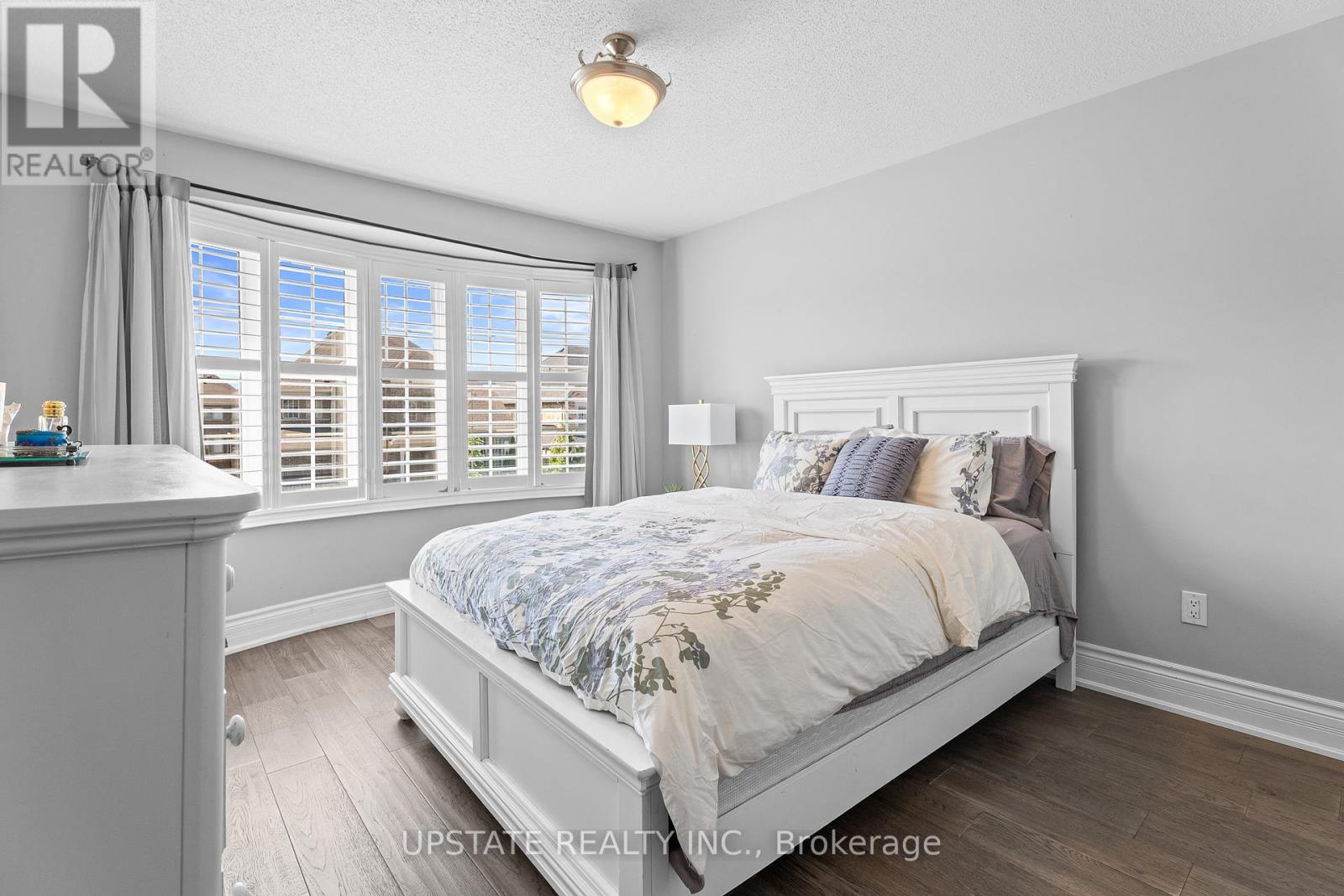 Photo 31 of 21 Lauderhill Road, Brampton ON
