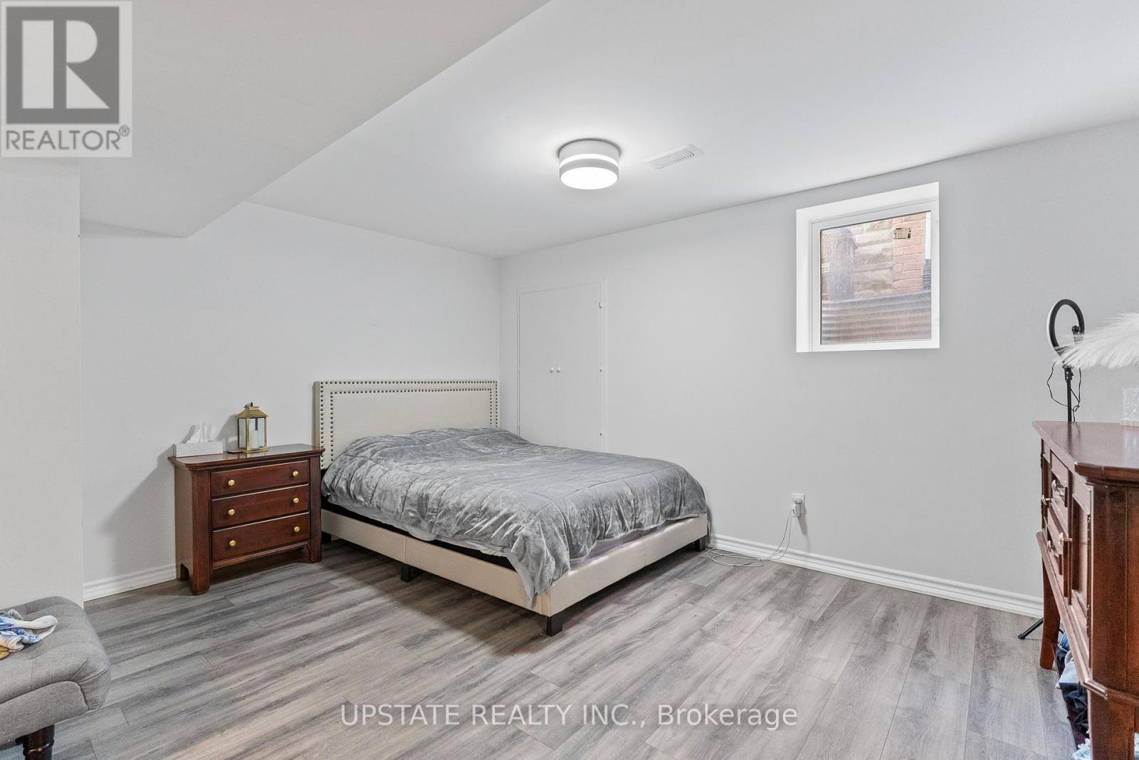 Photo 45 of 21 Lauderhill Road, Brampton ON