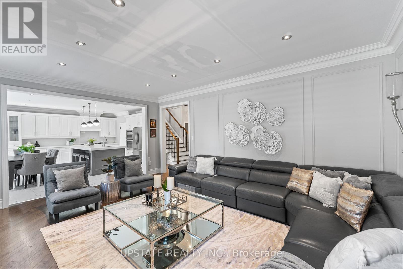 Photo 15 of 21 Lauderhill Road, Brampton ON