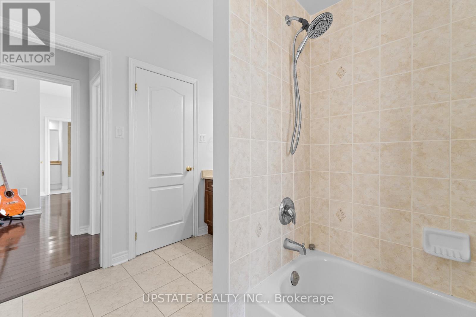 Photo 30 of 68 Everingham Circle, Brampton ON