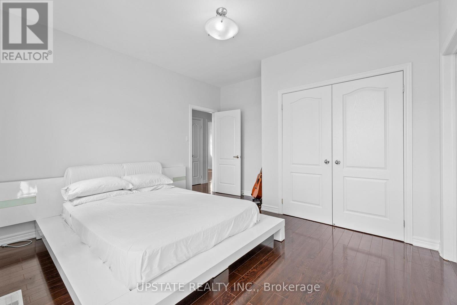 Photo 25 of 68 Everingham Circle, Brampton ON