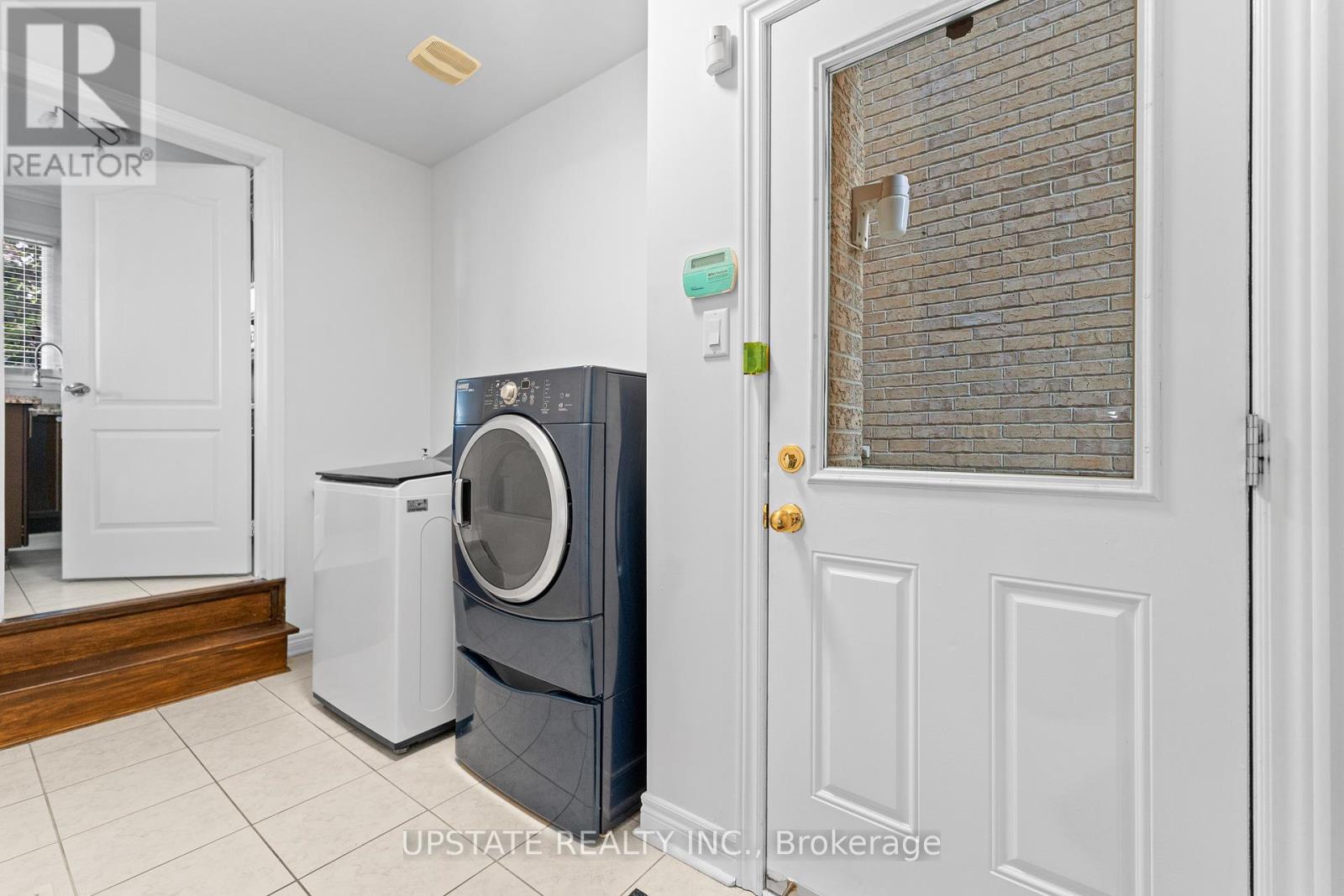 Photo 34 of 68 Everingham Circle, Brampton ON