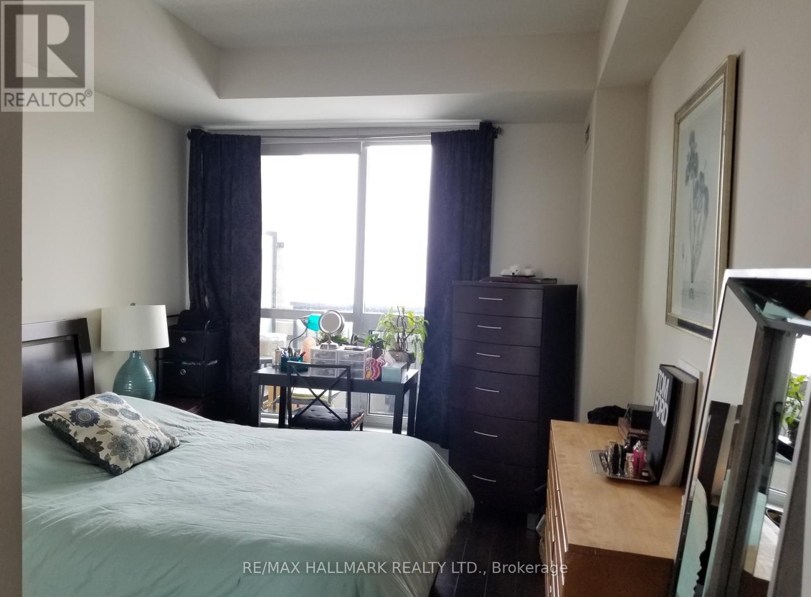 Photo 12 of 626 2 Old Mill Drive, Toronto ON
