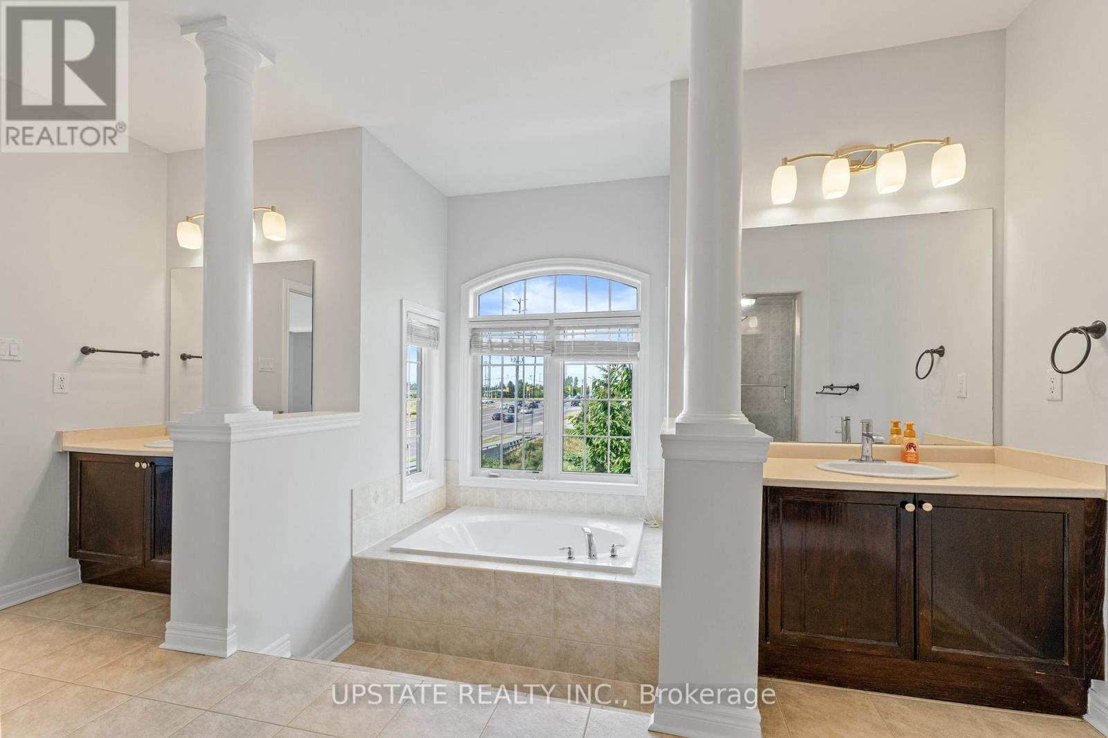 Photo 22 of 68 Everingham Circle, Brampton ON