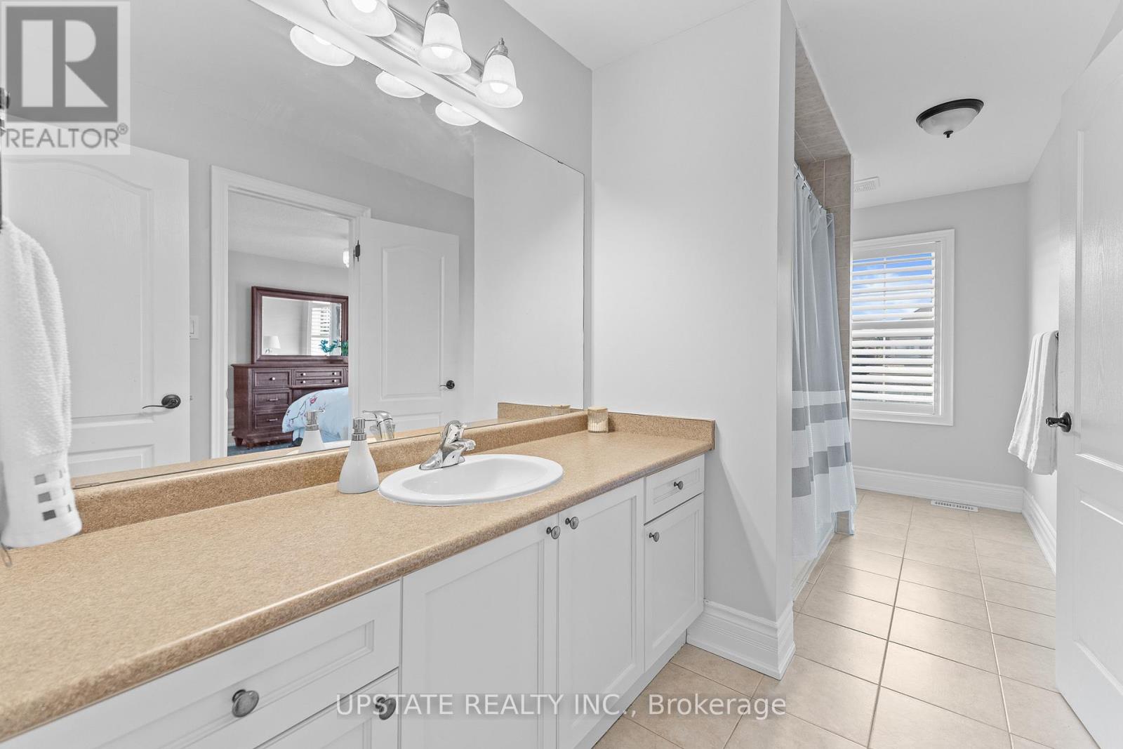 Photo 29 of 21 Lauderhill Road, Brampton ON