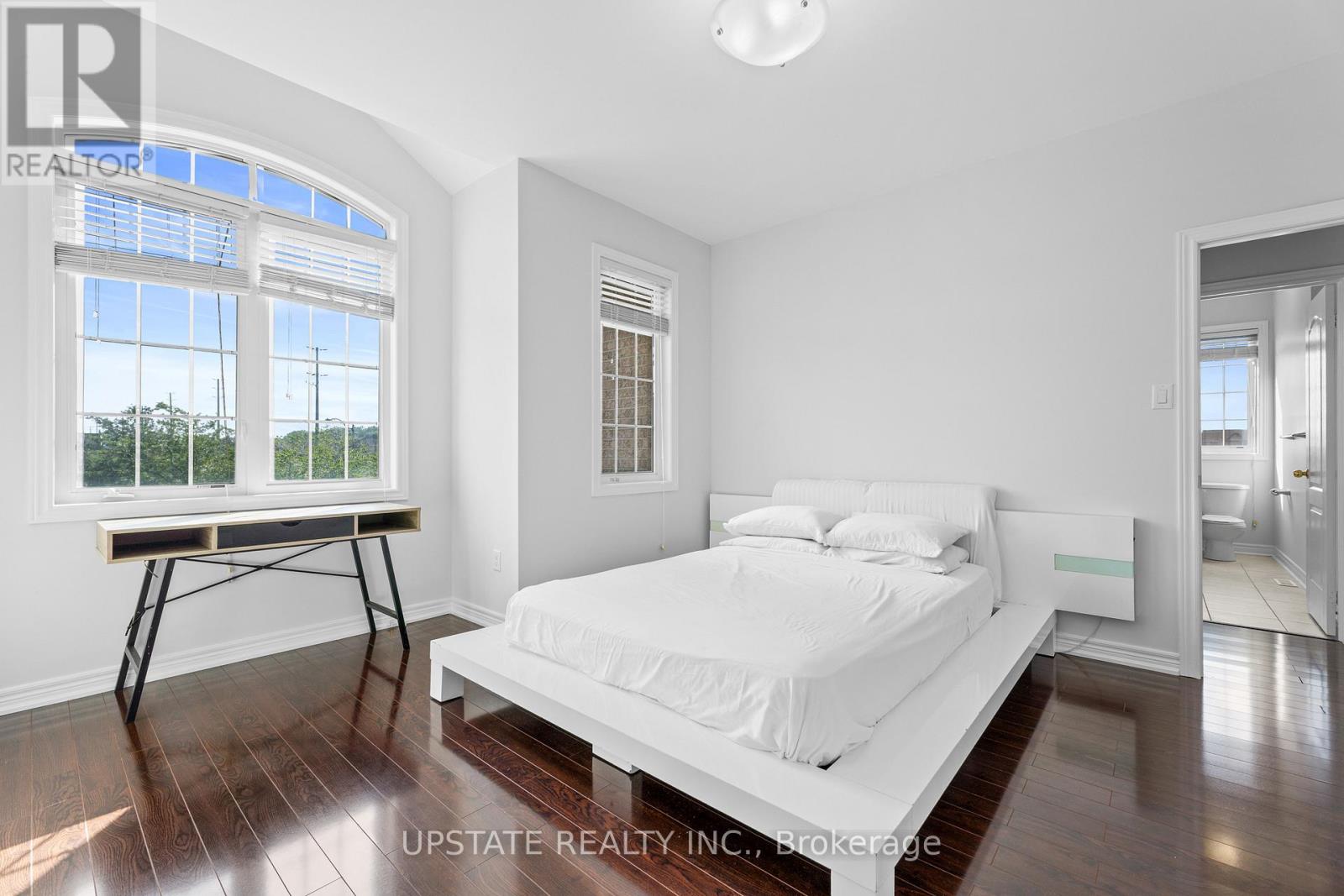 Photo 24 of 68 Everingham Circle, Brampton ON