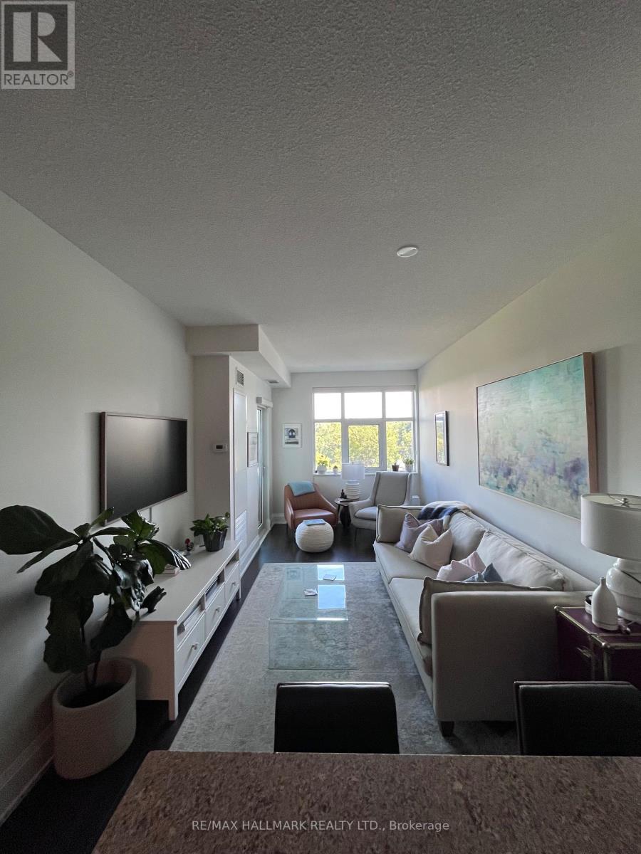 Photo 8 of 626 2 Old Mill Drive, Toronto ON