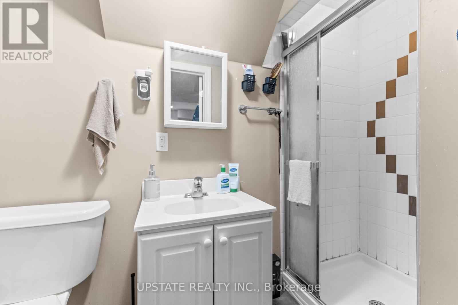 Photo 42 of 68 Everingham Circle, Brampton ON