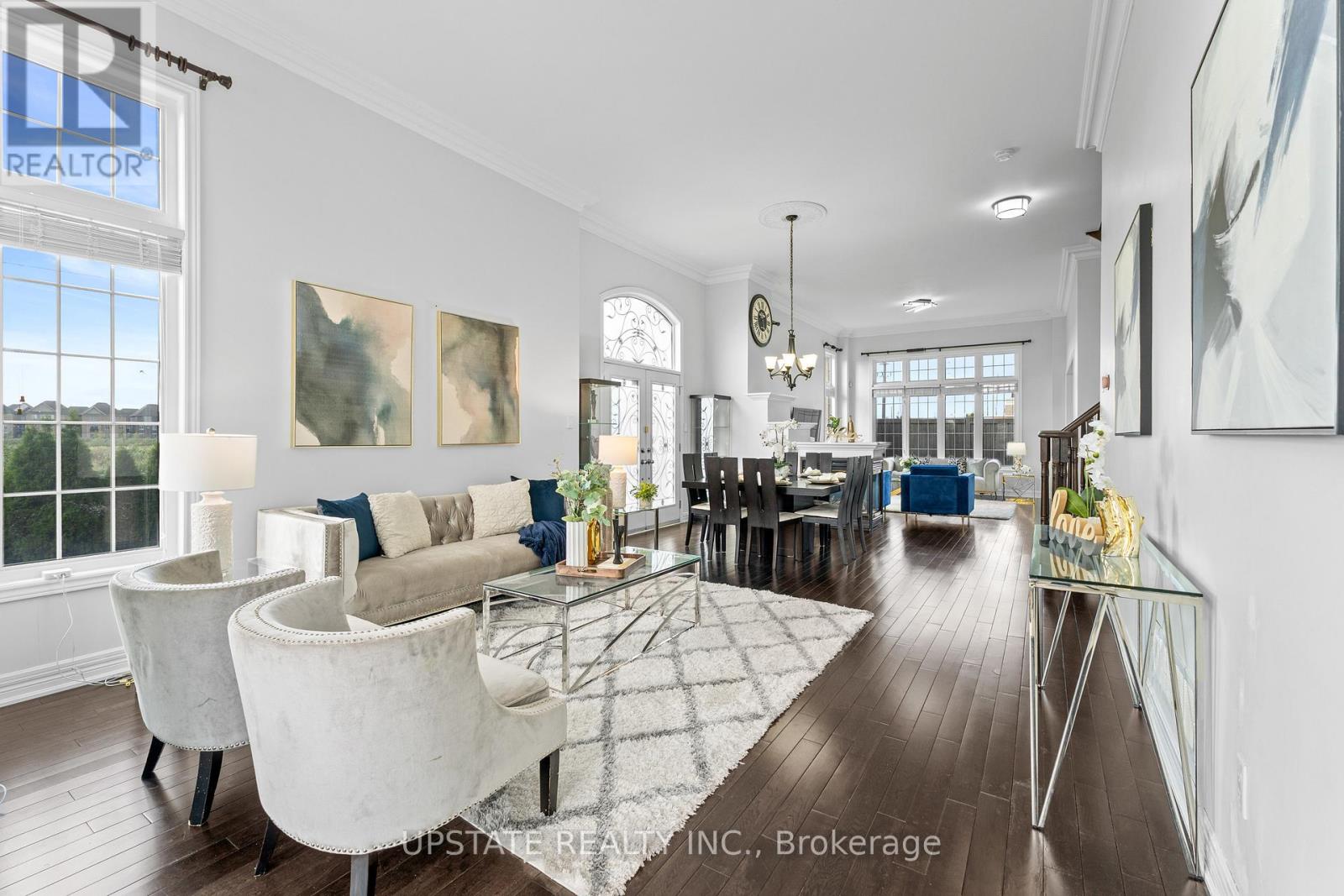 Photo 6 of 68 Everingham Circle, Brampton ON