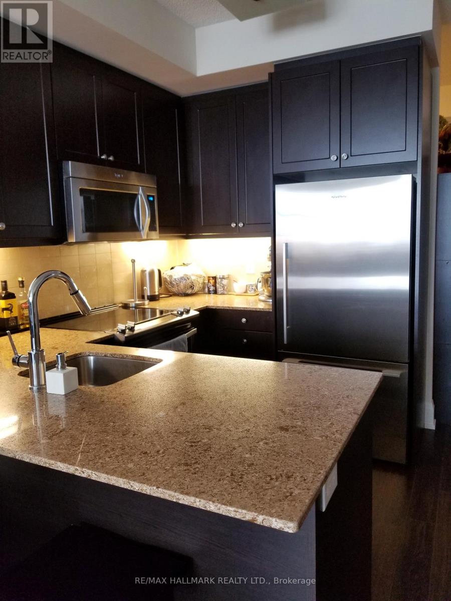 Photo 9 of 626 2 Old Mill Drive, Toronto ON