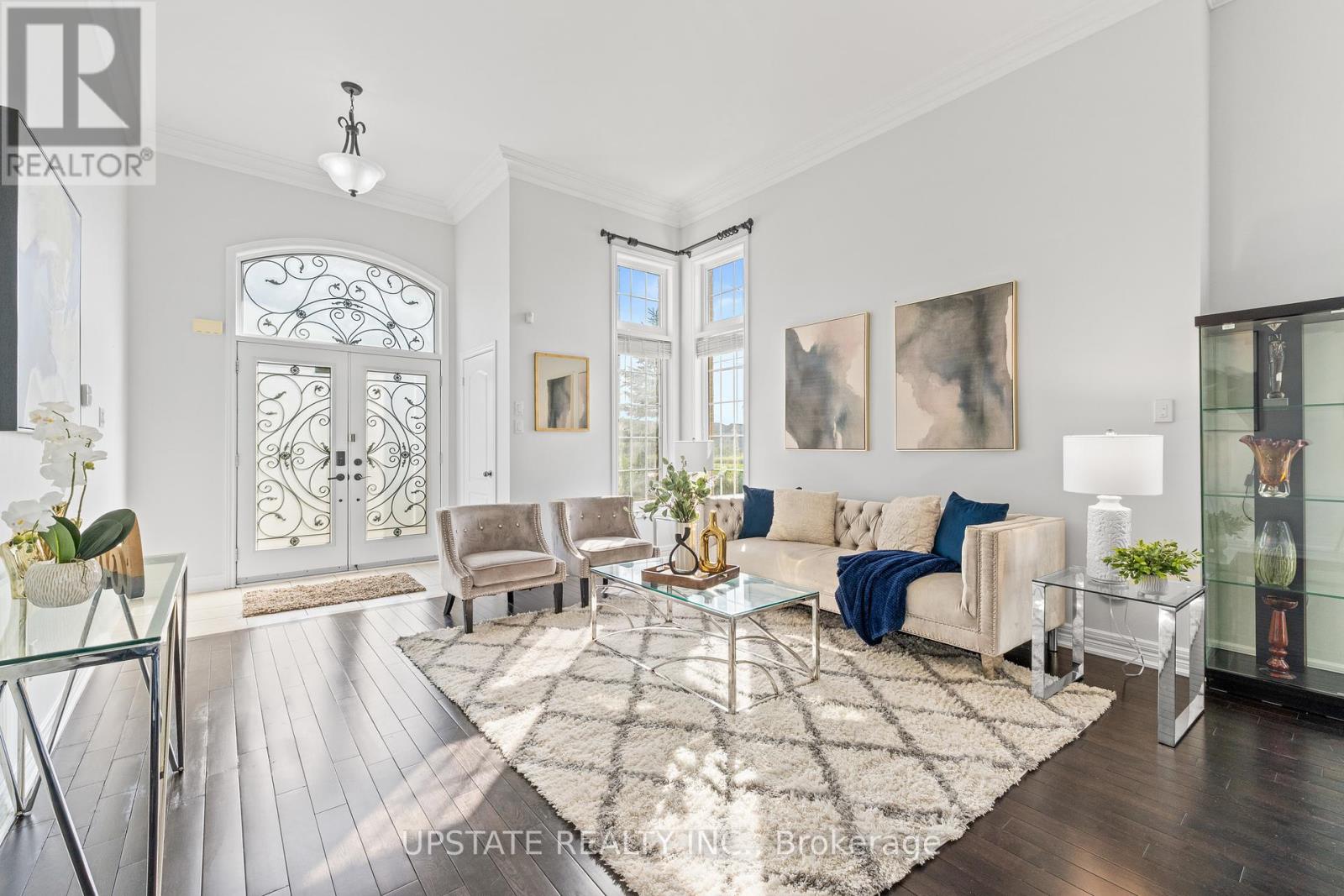 Photo 7 of 68 Everingham Circle, Brampton ON