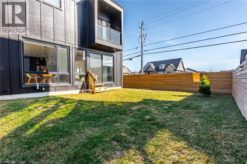 Photo 43 of 98 Lametti Drive, Fonthill ON