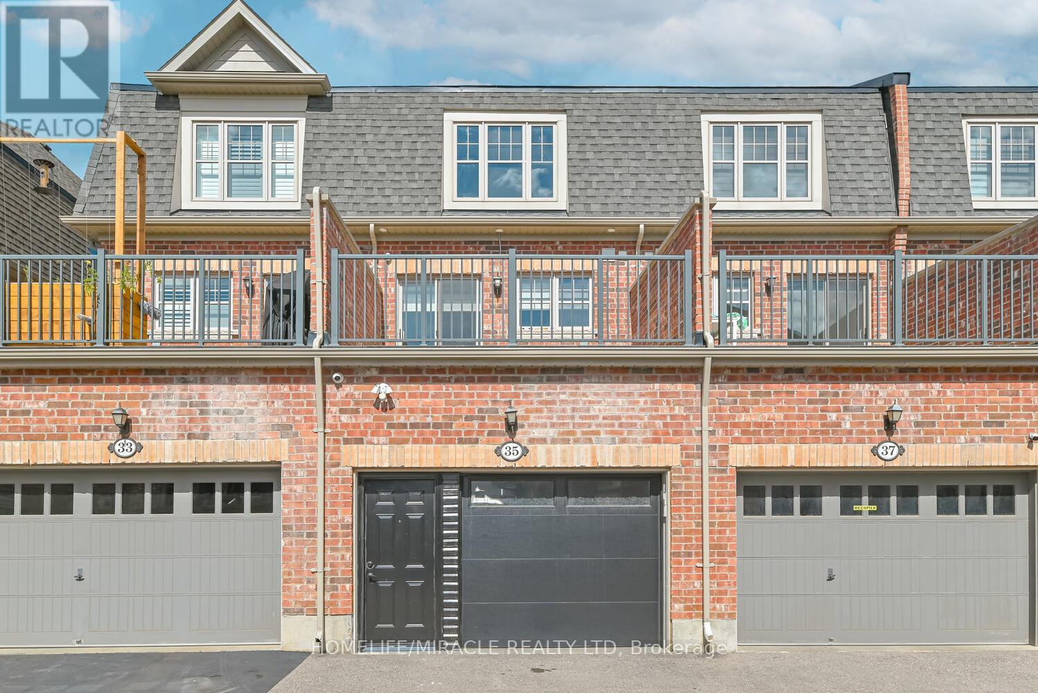 Photo 49 of 35 Finegan Circle, Brampton ON