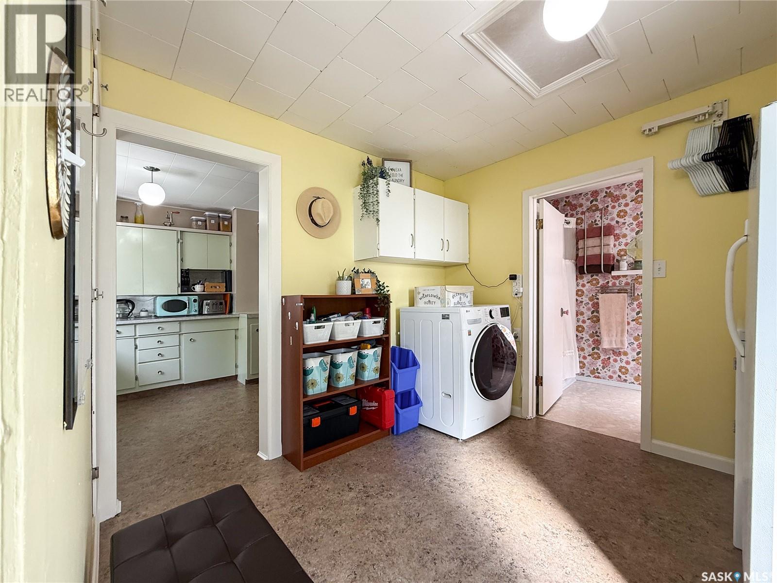 114 1ST STREET W - 15
