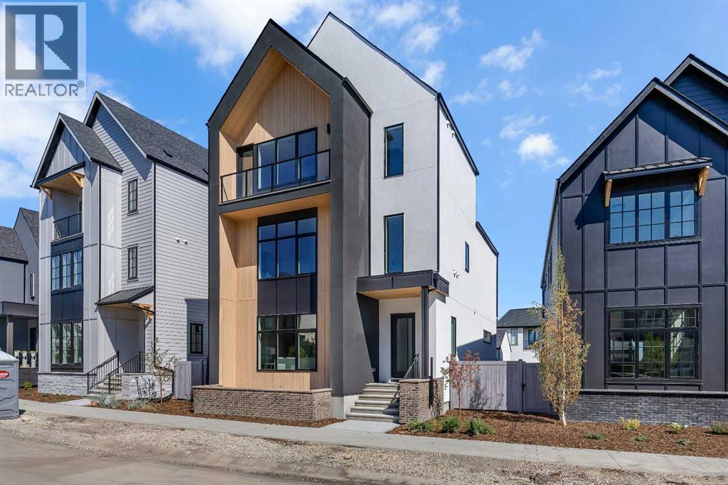 Photo 3 of 336 Normandy Drive Sw, Calgary AB