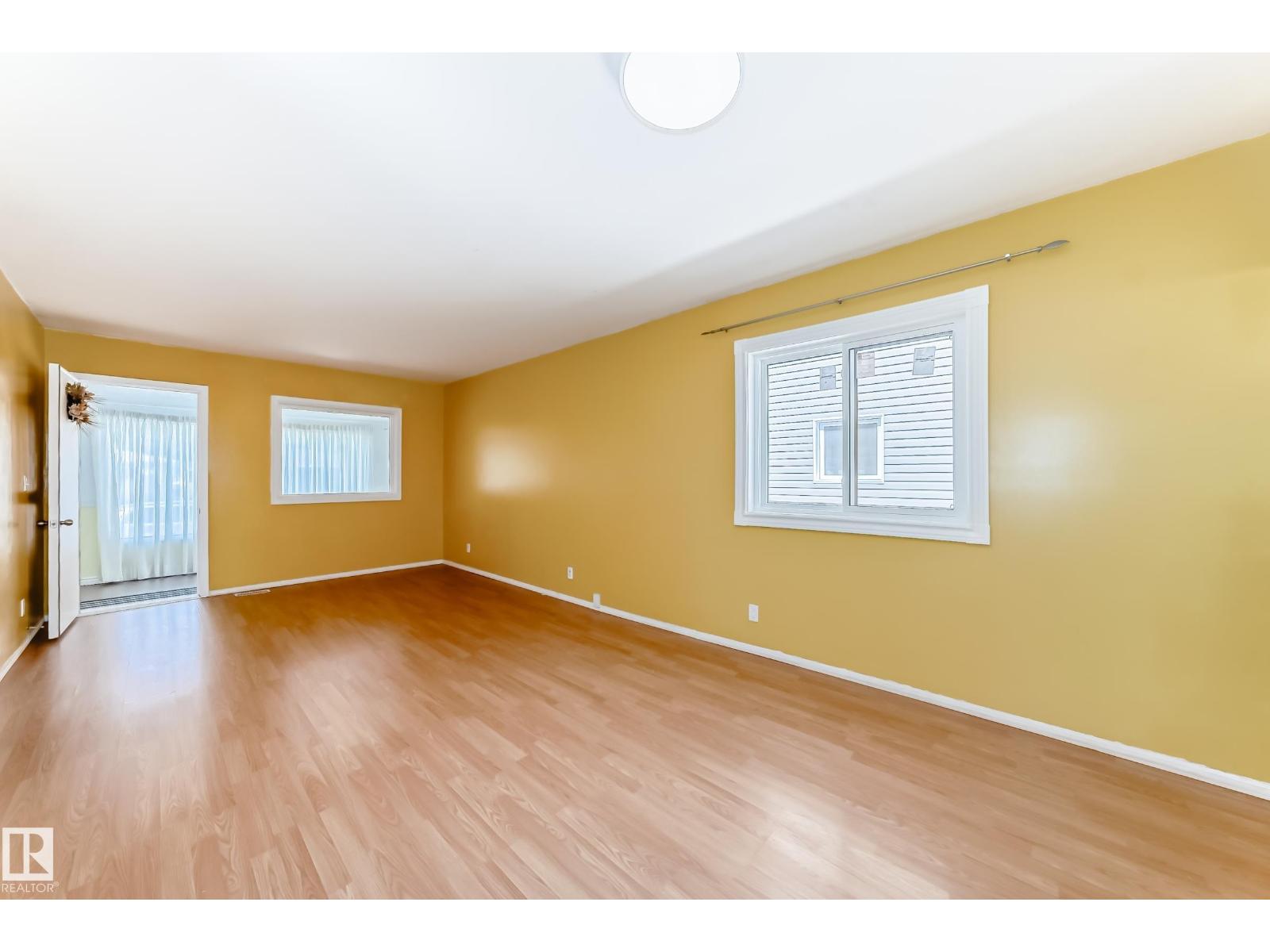 Photo 6 of 12943 113 St Nw, Edmonton AB