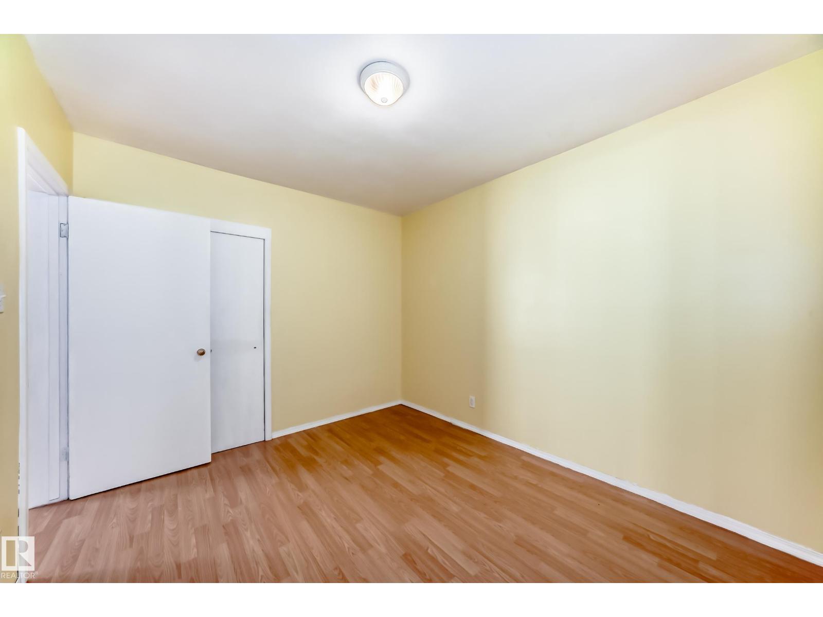 Photo 9 of 12943 113 St Nw, Edmonton AB