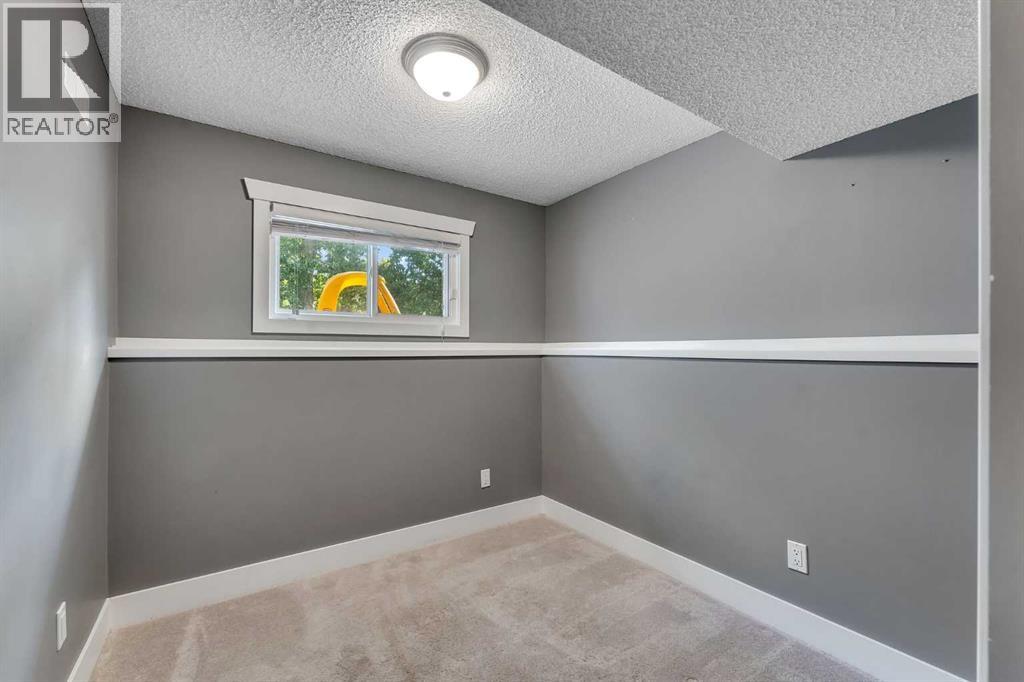 Photo 24 of 12 Marquis Place Se, Airdrie AB