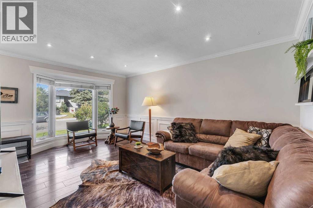 Photo 10 of 12 Marquis Place Se, Airdrie AB