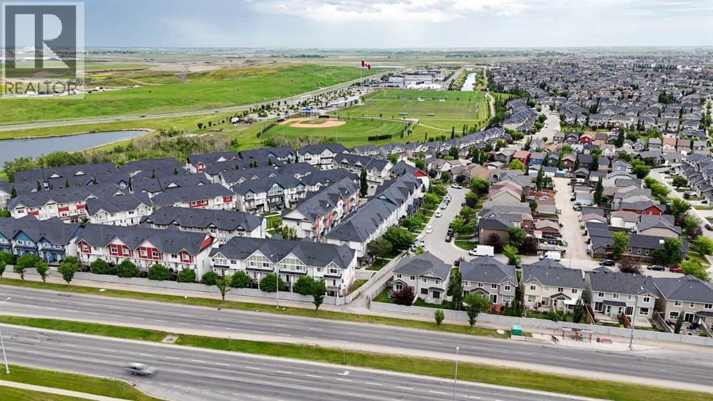 Photo 4 of 178 New Brighton Point Se, Calgary AB