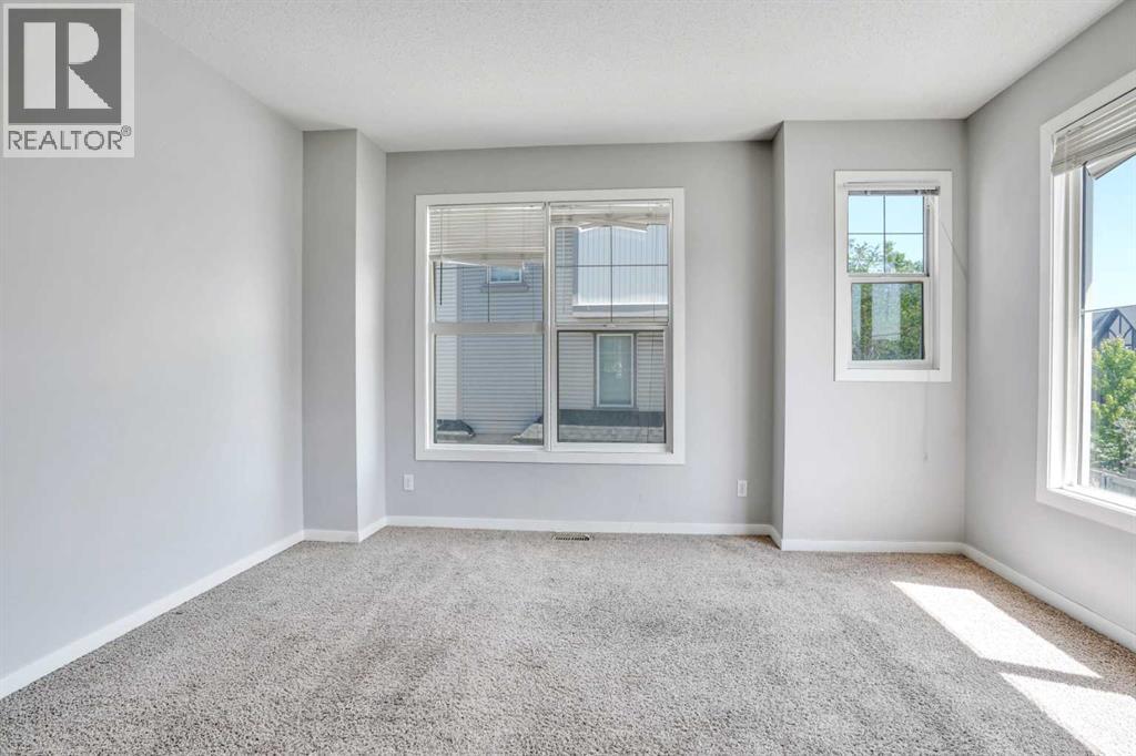 Photo 15 of 178 New Brighton Point Se, Calgary AB