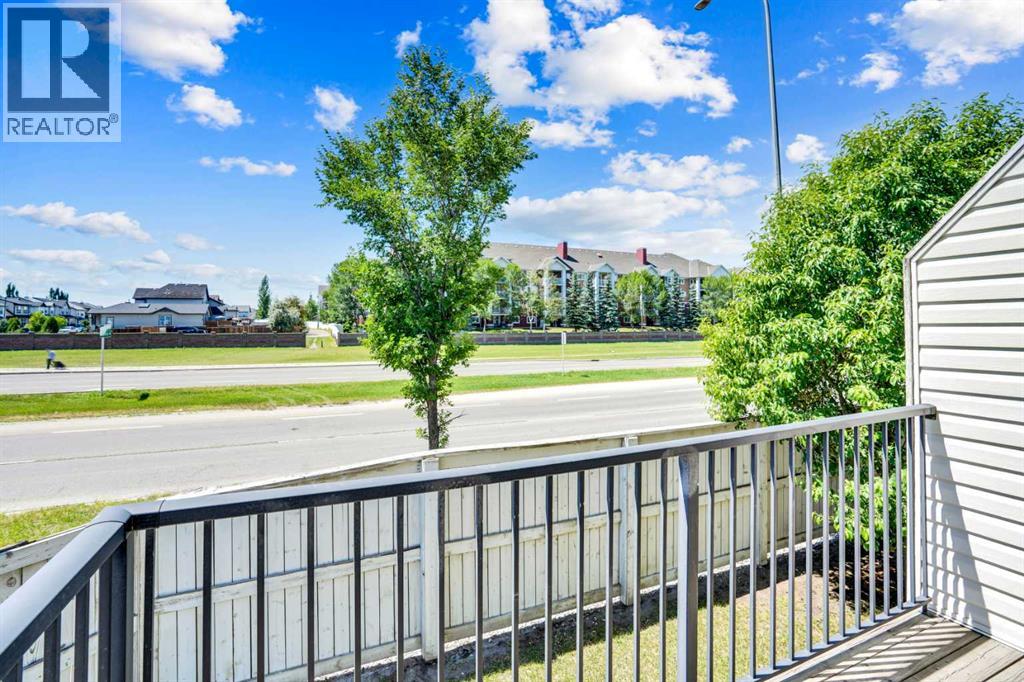 Photo 20 of 178 New Brighton Point Se, Calgary AB