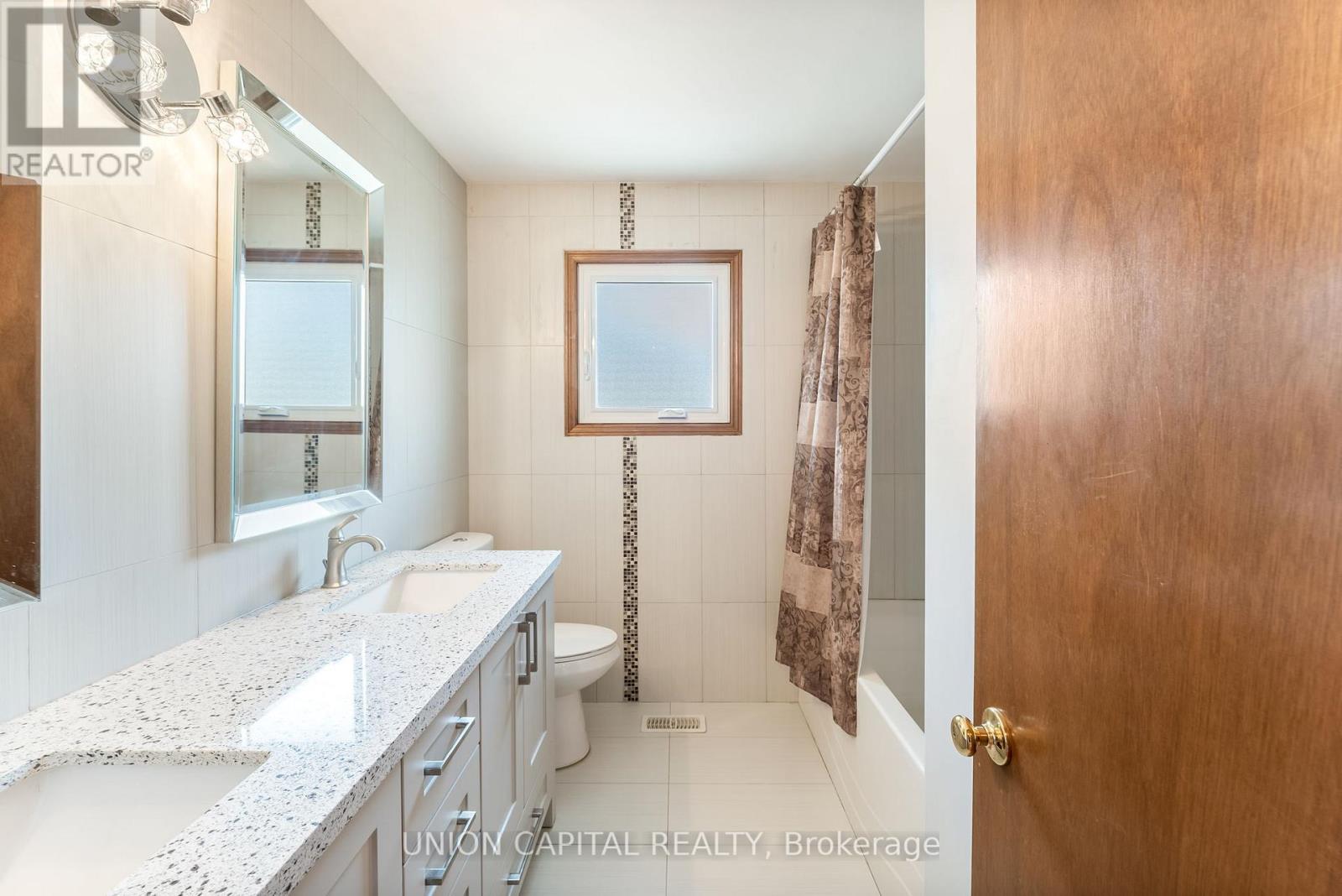 Photo 22 of 14 Rodwell Court, Brampton ON